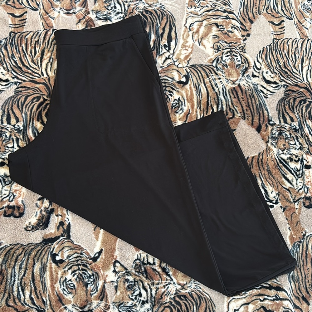 Susan Graver Liquid Knit Pull-on Culotte Pants ~ Black